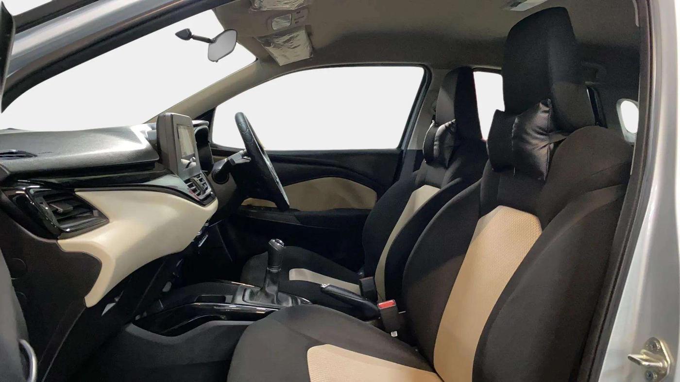 2023 Toyota Glanza S, Petrol, Manual, 10,659 km, Right Side Front Door Cabin