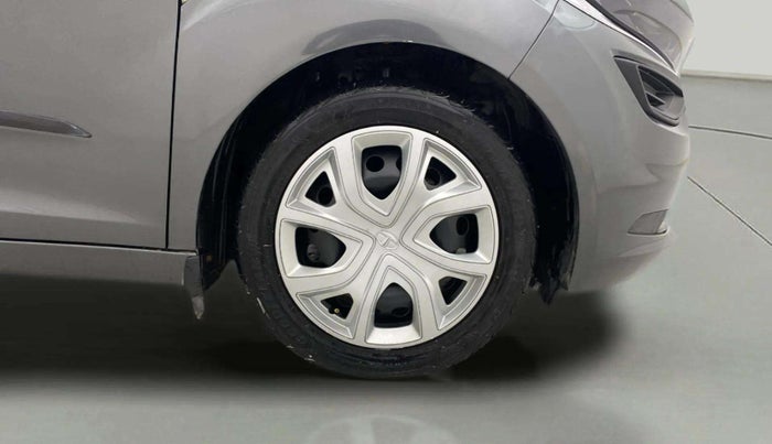 2022 Tata ALTROZ XM PLUS DIESEL, Diesel, Manual, 51,920 km, Right Front Wheel