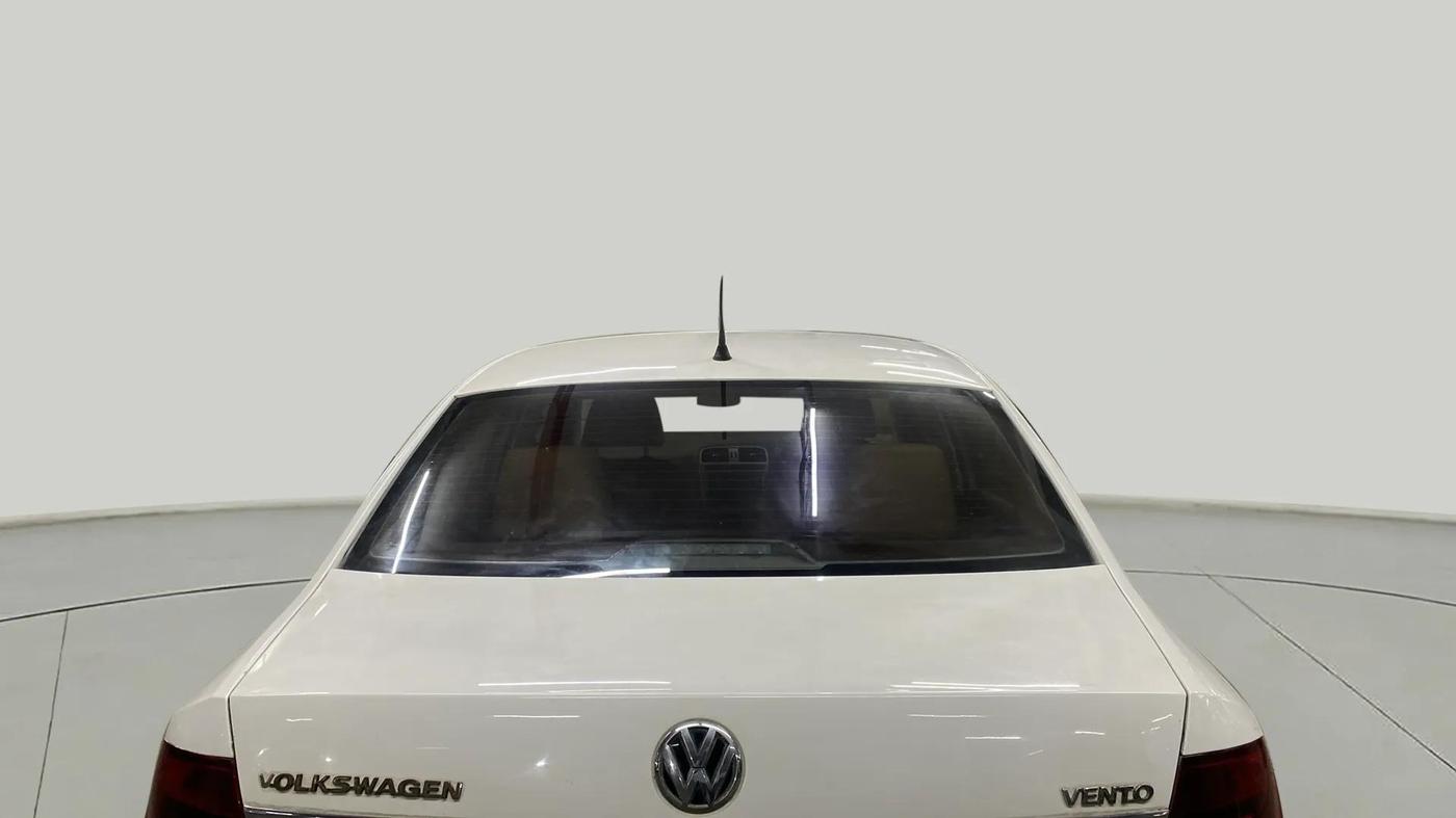 2017 Volkswagen Vento HIGHLINE PETROL AT, Petrol, Automatic, 80,342 km, Rear Windshield