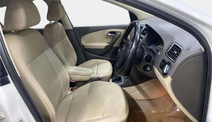 2017 Volkswagen Vento HIGHLINE PETROL AT, Petrol, Automatic, 80,342 km, Right Side Front Door Cabin