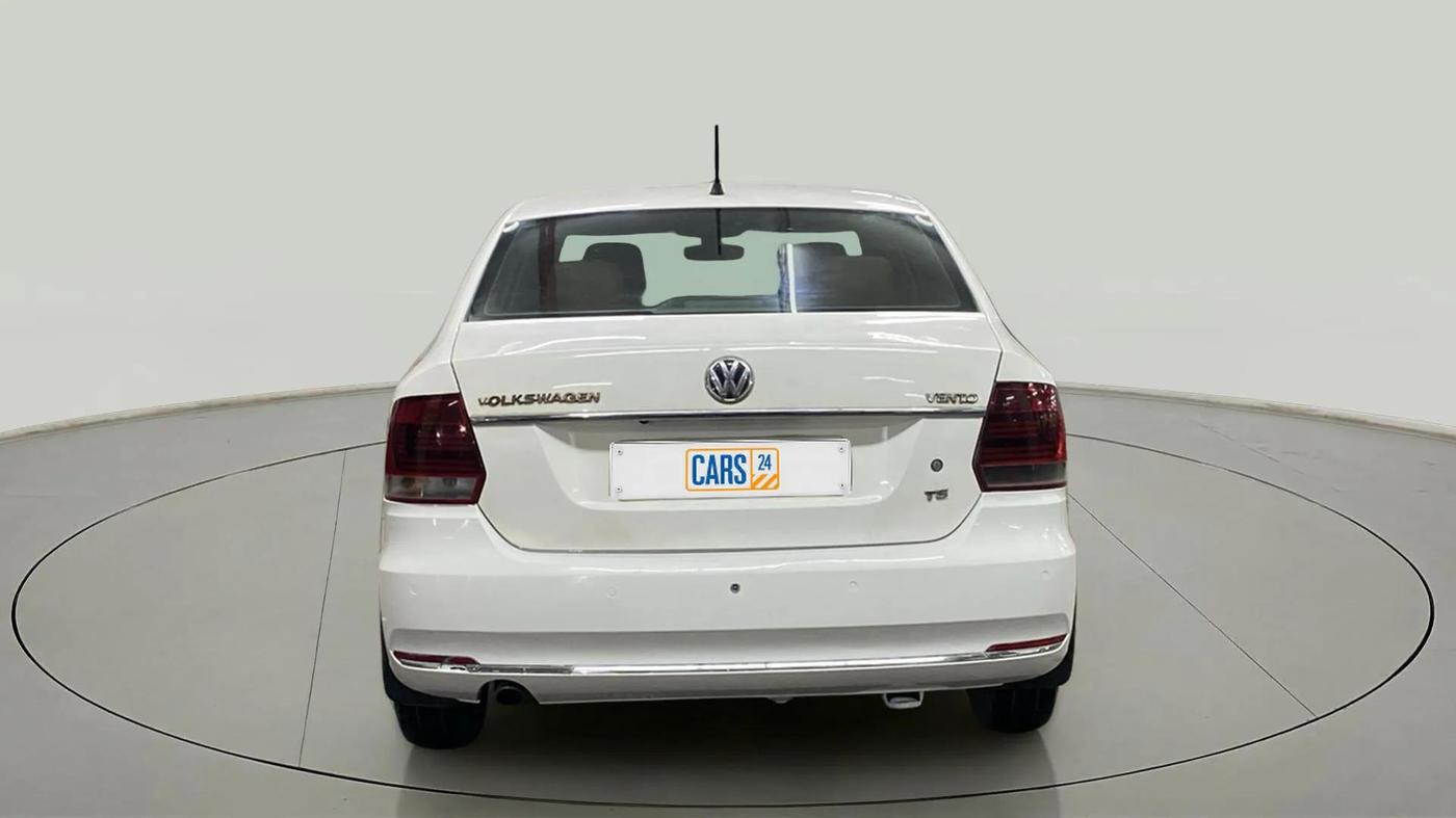 2017 Volkswagen Vento HIGHLINE PETROL AT, Petrol, Automatic, 80,342 km, Back/Rear