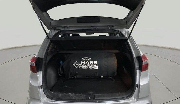 2016 Hyundai Creta SX PLUS 1.6 PETROL, CNG, Manual, 45,574 km, Boot Inside