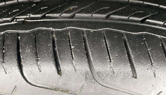2023 Maruti FRONX ALPHA 1.0L TURBO 6 AT, Petrol, Automatic, 9,223 km, Left Front Tyre Tread
