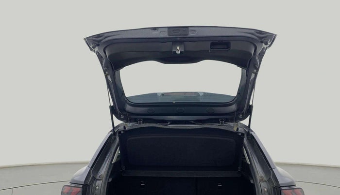 2023 Maruti FRONX ALPHA 1.0L TURBO 6 AT, Petrol, Automatic, 9,223 km, Boot Door Open