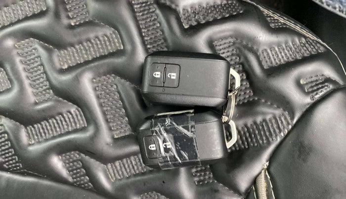 2023 Maruti FRONX ALPHA 1.0L TURBO 6 AT, Petrol, Automatic, 9,223 km, Key Close Up