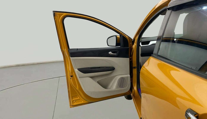 2019 Renault TRIBER RXZ, Petrol, Manual, 48,050 km, LHS Front Door