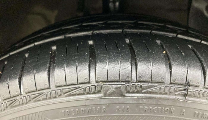 2016 Hyundai Grand i10 ASTA (O) 1.2 KAPPA VTVT, Petrol, Manual, 49,031 km, Right Front Tyre Tread