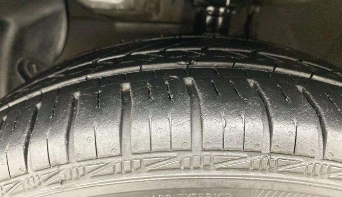 2016 Hyundai Grand i10 ASTA (O) 1.2 KAPPA VTVT, Petrol, Manual, 49,031 km, Left Front Tyre Tread