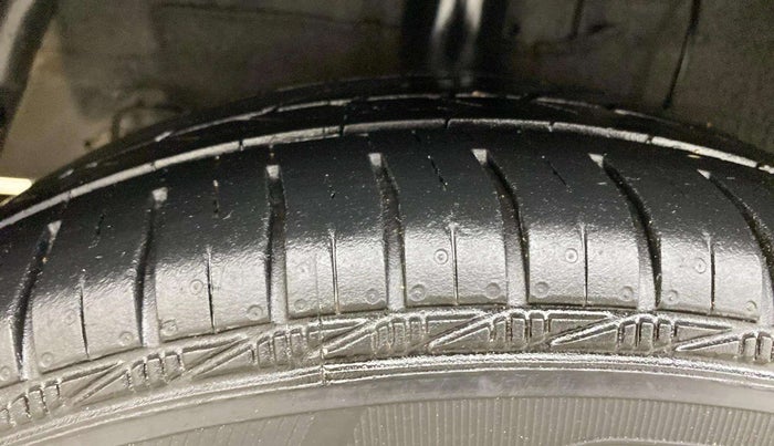 2016 Hyundai Grand i10 ASTA (O) 1.2 KAPPA VTVT, Petrol, Manual, 49,031 km, Right Rear Tyre Tread