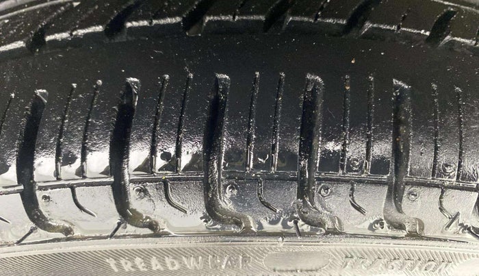 2019 Maruti Alto K10 VXI, Petrol, Manual, 35,890 km, Right Front Tyre Tread