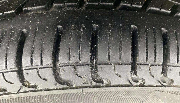 2019 Maruti Alto K10 VXI, Petrol, Manual, 35,890 km, Left Front Tyre Tread
