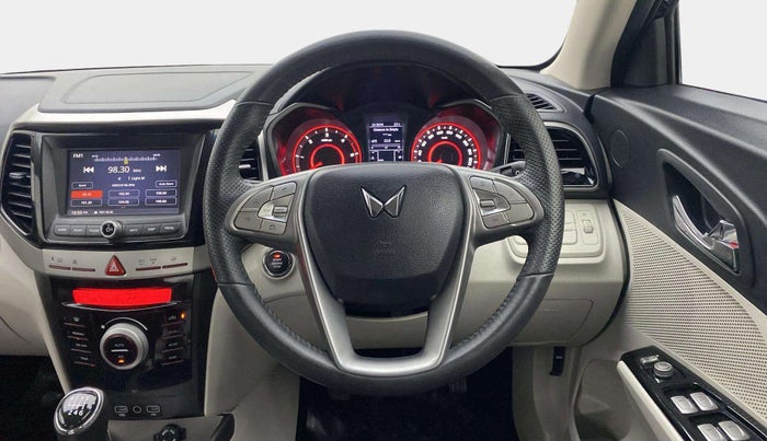 2023 Mahindra XUV300 W8 1.5 DIESEL, Diesel, Manual, 43,568 km, Steering Wheel Close Up