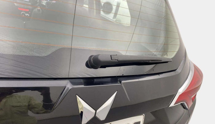 2023 Mahindra XUV300 W8 1.5 DIESEL, Diesel, Manual, 43,568 km, Rear Wiper