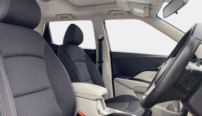 2023 Mahindra XUV300 W8 1.5 DIESEL, Diesel, Manual, 43,568 km, Right Side Front Door Cabin