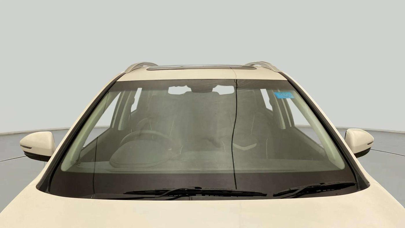 2022 MG HECTOR SHINE 1.5 PETROL TURBO MT, Petrol, Manual, 25,798 km, Front Windshield