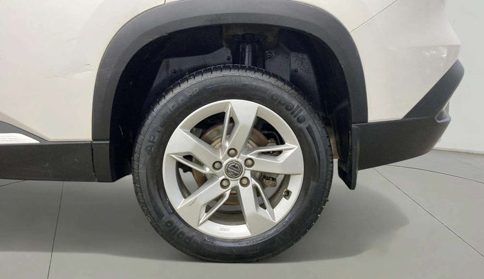 2022 MG HECTOR SHINE 1.5 PETROL TURBO MT, Petrol, Manual, 25,751 km, Left Rear Wheel