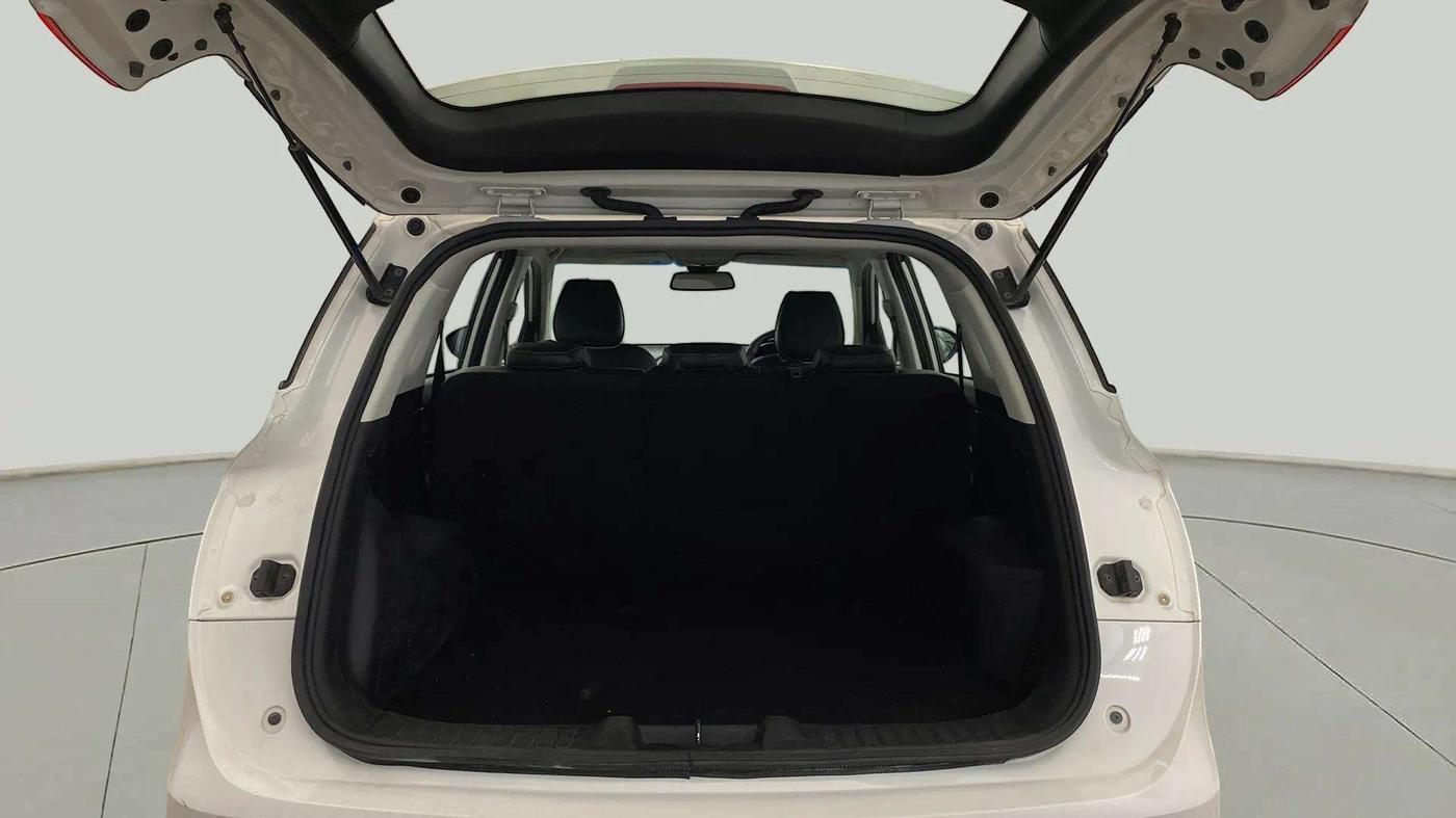 2022 MG HECTOR SHINE 1.5 PETROL TURBO MT, Petrol, Manual, 25,798 km, Boot Open Zoomed View