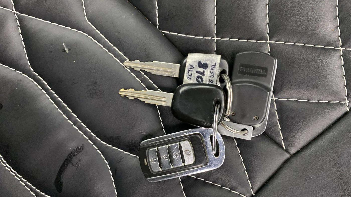 2016 Maruti Alto 800 LXI, Petrol, Manual, 39,228 km, Key Close Up