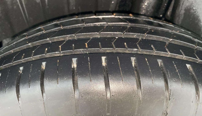 2024 Toyota Glanza E, Petrol, Manual, 7,657 km, Left Rear Tyre Tread