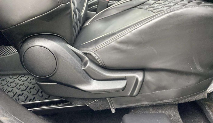 2024 Toyota Glanza E, Petrol, Manual, 7,657 km, Driver Side Adjustment Panel