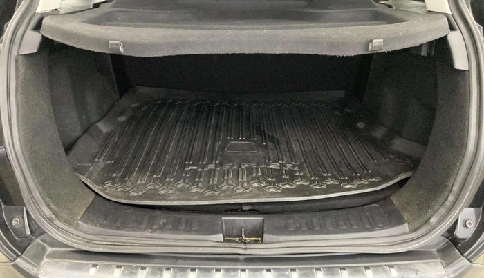 2022 Tata Harrier XT PLUS 2.0L KRYOTEC DARK EDITON, Diesel, Manual, 61,061 km, Boot Inside