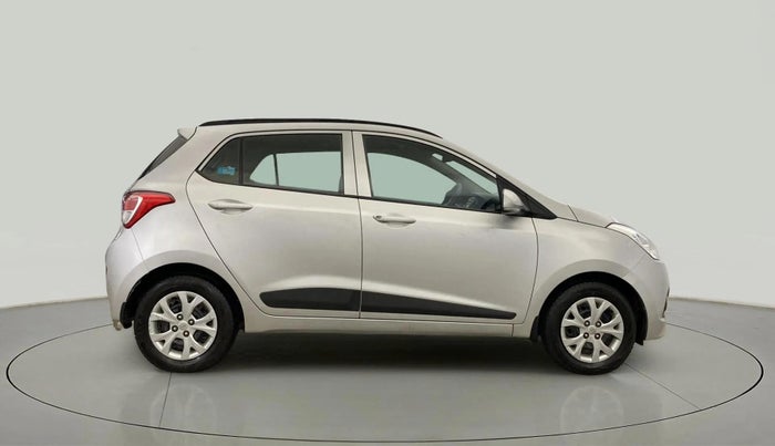 2015 Hyundai Grand i10 SPORTZ 1.2 KAPPA VTVT, Petrol, Manual, 20,819 km, Right Side View
