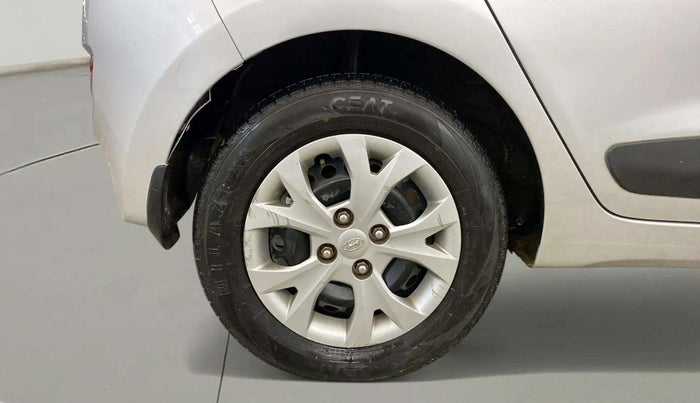 2015 Hyundai Grand i10 SPORTZ 1.2 KAPPA VTVT, Petrol, Manual, 20,819 km, Right Rear Wheel