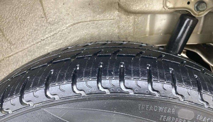 2016 Maruti Wagon R 1.0 VXI, Petrol, Manual, 84,724 km, Left Rear Tyre Tread