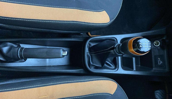 2019 Renault Kwid CLIMBER 1.0 (O), Petrol, Manual, 14,241 km, Gear Lever