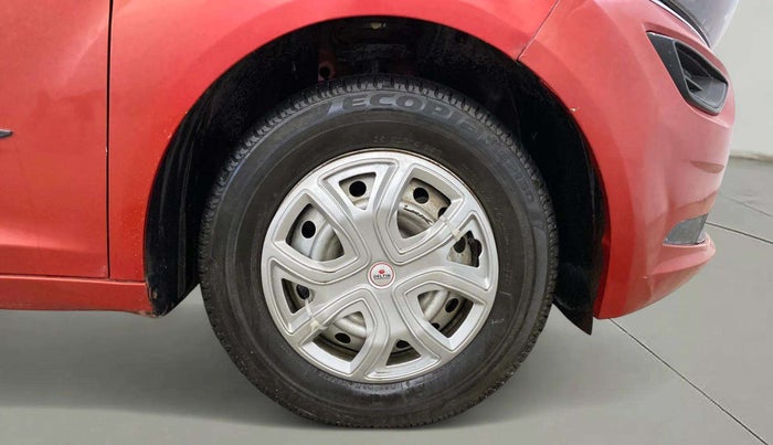 2022 Tata ALTROZ XE PLUS PETROL, Petrol, Manual, 18,175 km, Right Front Wheel