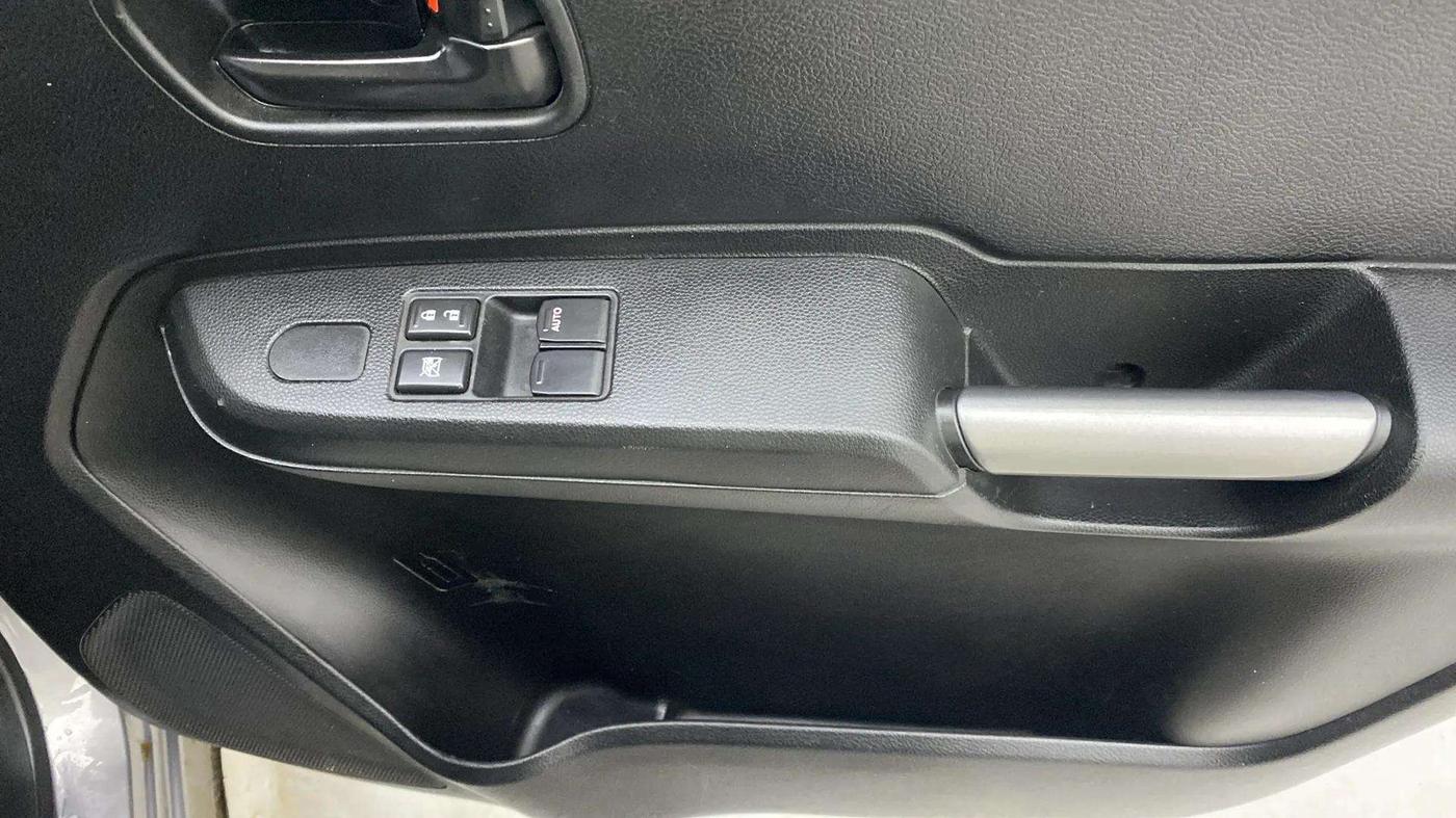 2020 Maruti IGNIS SIGMA 1.2, Petrol, Manual, 42,868 km, Driver Side Door Panels Control