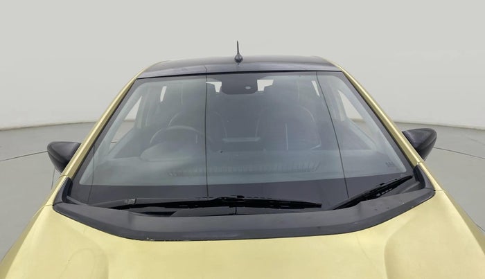 2020 Tata ALTROZ XZ PETROL, Petrol, Manual, 72,897 km, Front Windshield