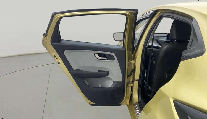 2020 Tata ALTROZ XZ PETROL, Petrol, Manual, 72,897 km, LHS Rear Door