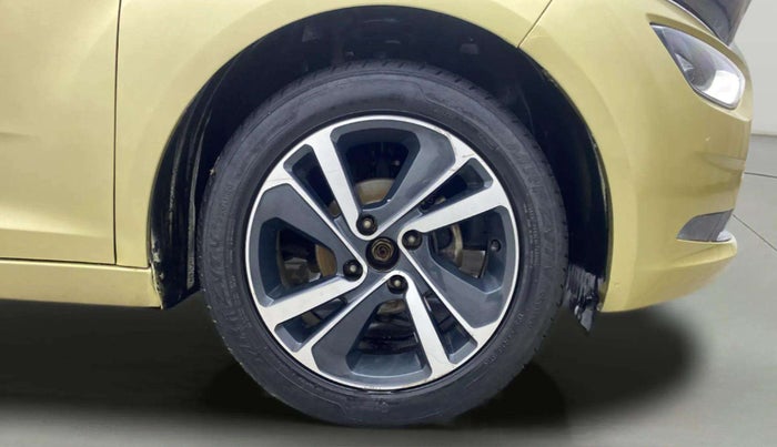 2020 Tata ALTROZ XZ PETROL, Petrol, Manual, 72,897 km, Right Front Wheel