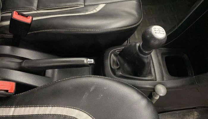 2015 Maruti Swift VXI, Petrol, Manual, 57,586 km, Gear Lever