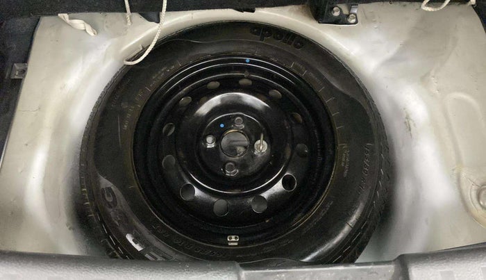 2015 Maruti Swift VXI, Petrol, Manual, 57,586 km, Spare Tyre