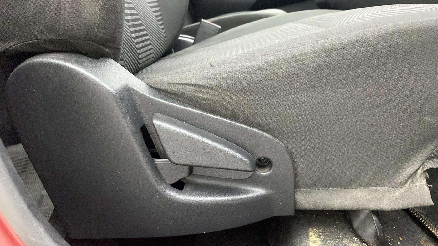 2019 Datsun Go T, Petrol, Manual, 6,443 km, Driver Side Adjustment Panel