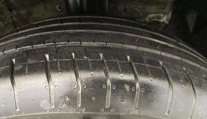 2020 Hyundai Creta EX 1.5 PETROL, Petrol, Manual, 24,740 km, Right Front Tyre Tread