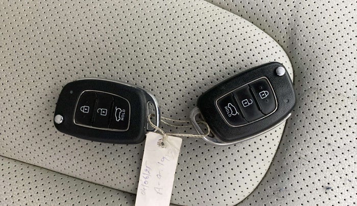 2020 Hyundai Creta EX 1.5 PETROL, Petrol, Manual, 24,740 km, Key Close Up