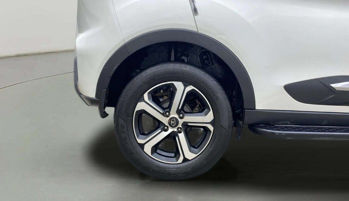 2022 Tata NEXON XZA PLUS (O) DIESEL DUAL TONE, Diesel, Automatic, 76,920 km, Right Rear Wheel
