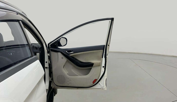 2022 Tata NEXON XZA PLUS (O) DIESEL DUAL TONE, Diesel, Automatic, 76,920 km, RHS Front Door