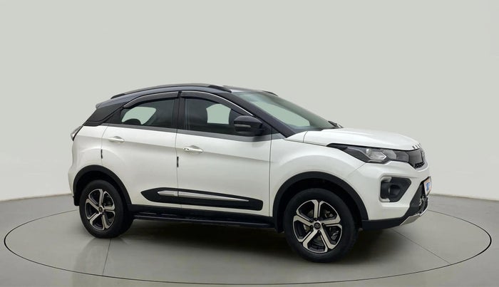 2022 Tata NEXON XZA PLUS (O) DIESEL DUAL TONE, Diesel, Automatic, 76,920 km, Right Front Diagonal