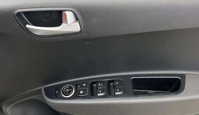 2018 Hyundai Grand i10 SPORTZ 1.2 KAPPA VTVT DUAL TONE, Petrol, Manual, 64,516 km, Driver Side Door Panels Control