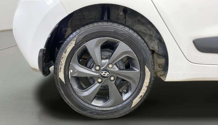 2018 Hyundai Grand i10 SPORTZ 1.2 KAPPA VTVT DUAL TONE, Petrol, Manual, 64,516 km, Right Rear Wheel