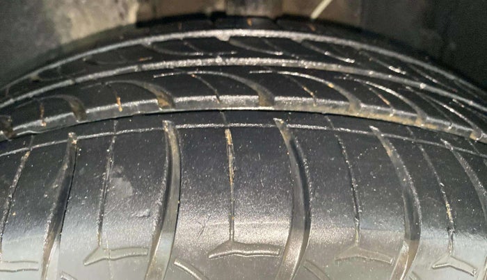 2020 Tata ALTROZ XZ PETROL, Petrol, Manual, 36,632 km, Left Front Tyre Tread