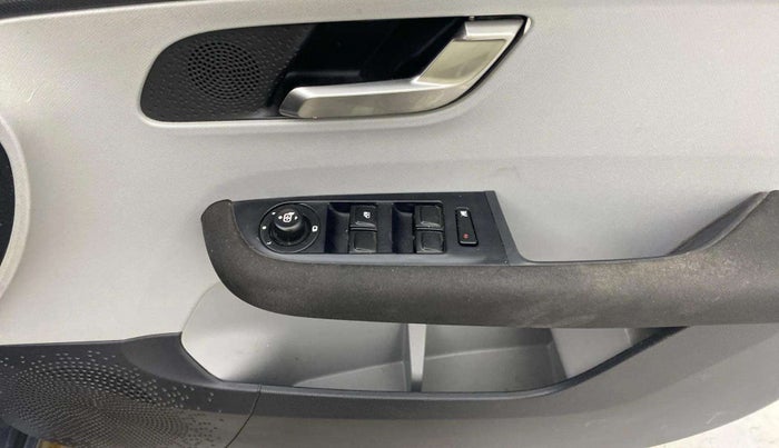 2020 Tata ALTROZ XZ PETROL, Petrol, Manual, 36,632 km, Driver Side Door Panels Control