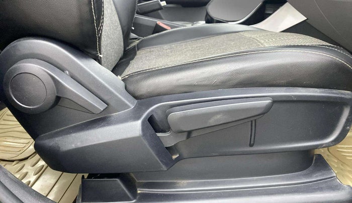 2020 Tata ALTROZ XZ PETROL, Petrol, Manual, 36,632 km, Driver Side Adjustment Panel