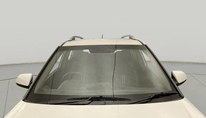 2016 Hyundai Creta BASE 1.6 PETROL, CNG, Manual, 1,20,376 km, Front Windshield