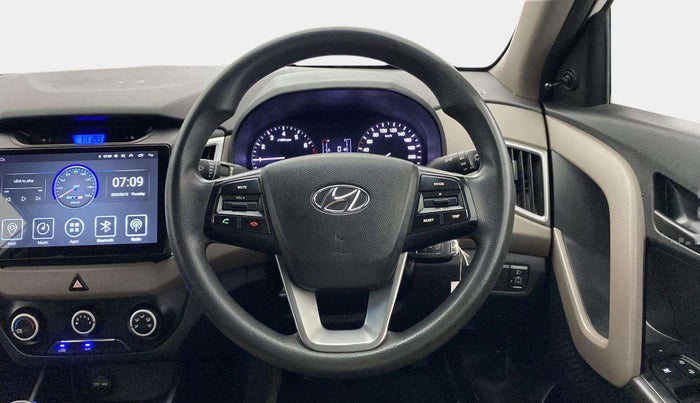 2016 Hyundai Creta BASE 1.6 PETROL, CNG, Manual, 1,20,376 km, Steering Wheel Close Up