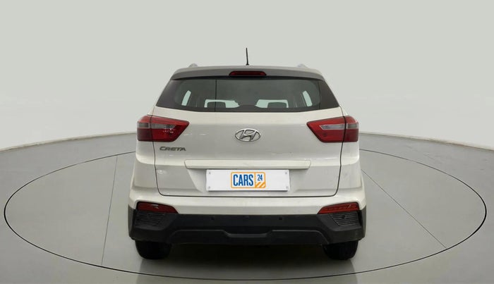 2016 Hyundai Creta BASE 1.6 PETROL, CNG, Manual, 1,20,376 km, Back/Rear